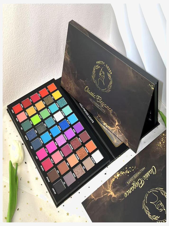 45 Colour Classic Elegance Eyeshadow Palette